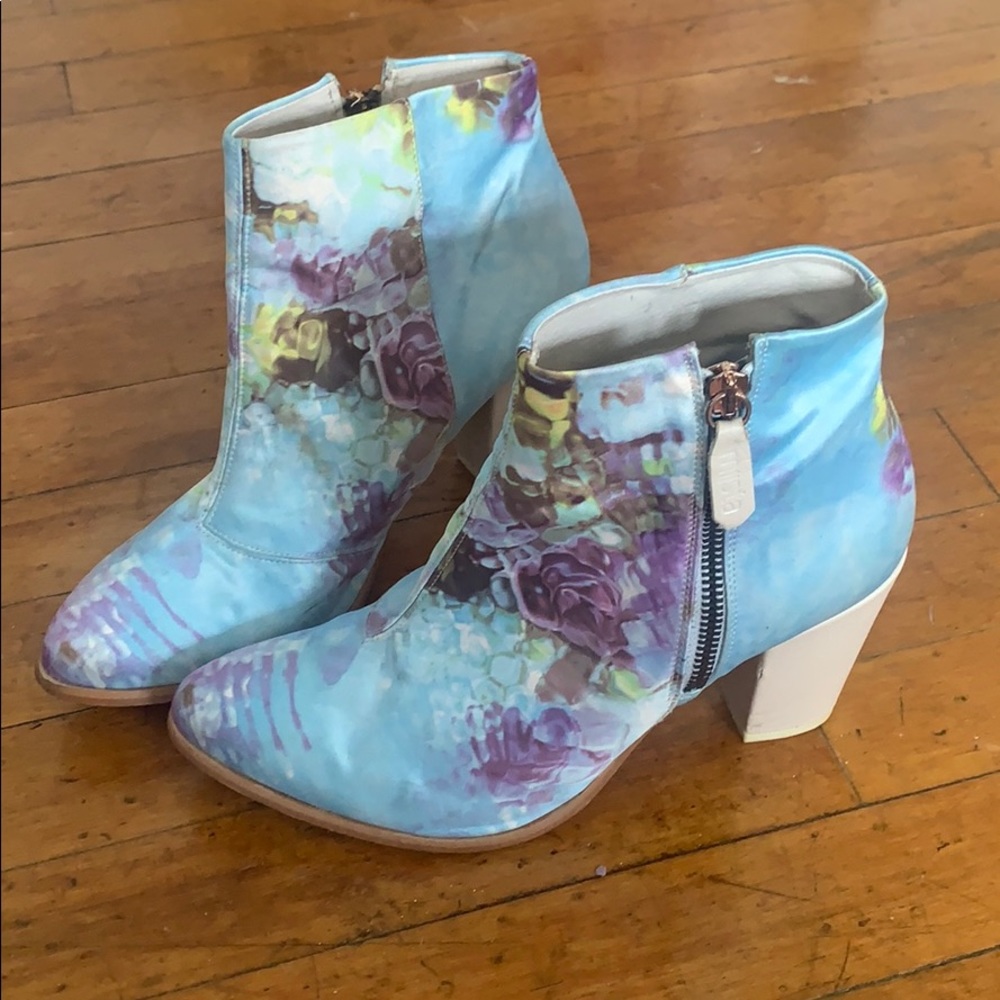 Miista size 38 boots booties